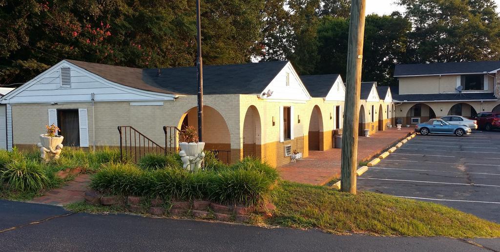 Loyalty Inn Rockingham Exterior foto