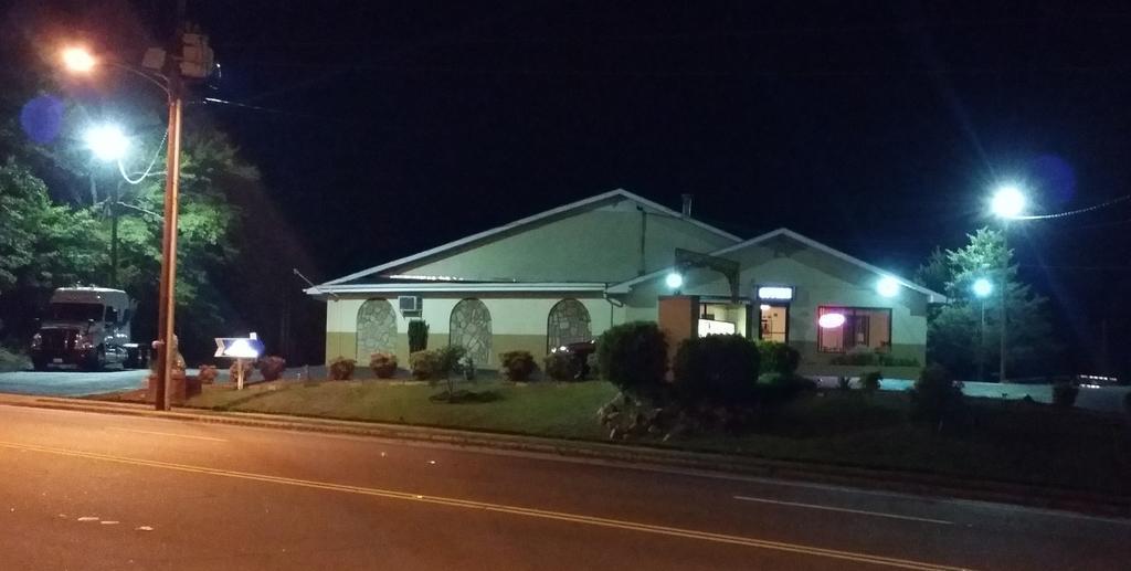 Loyalty Inn Rockingham Exterior foto