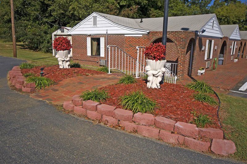 Loyalty Inn Rockingham Exterior foto