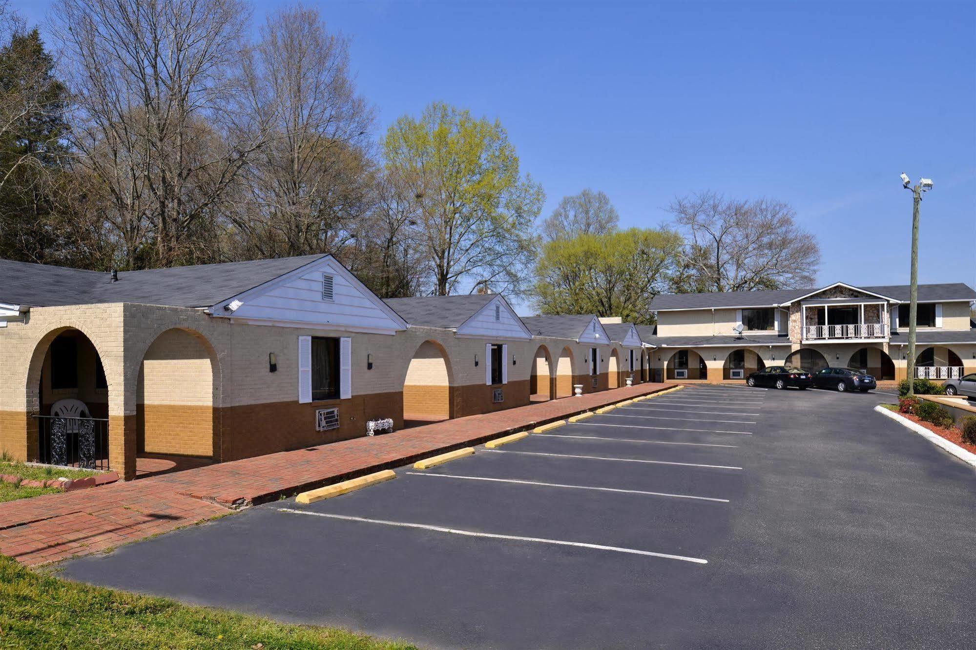 Loyalty Inn Rockingham Exterior foto